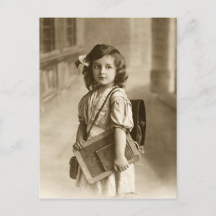 Carte Postale fille de l'école vintage