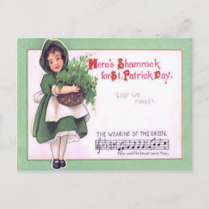Carte Postale Fille Shamrock portant le vert