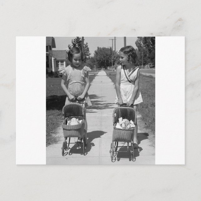 Carte Postale Filles avec poupées, 1941 (Devant)