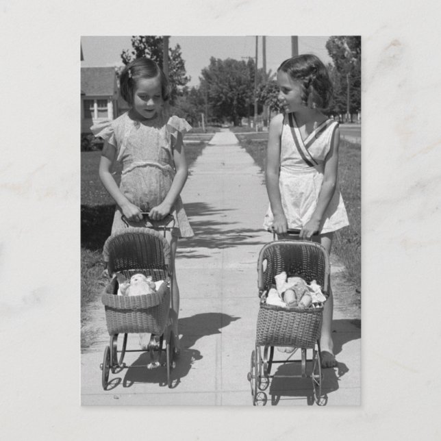 Carte Postale Filles avec poupées, 1941 (Devant)