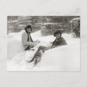 Carte Postale Filles dans la neige, 1922