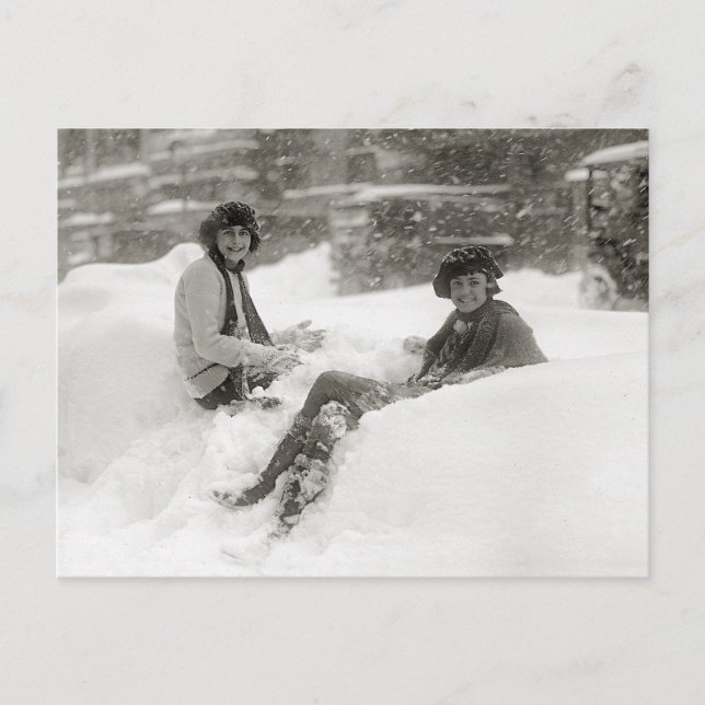 Carte Postale Filles dans la neige, 1922 (Devant)