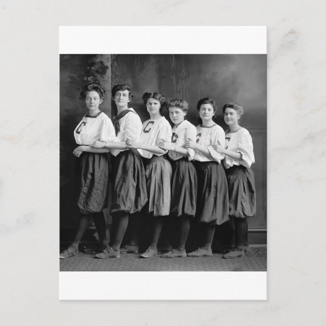 Carte Postale Filles en fleurs, début des années 1900 (Devant)