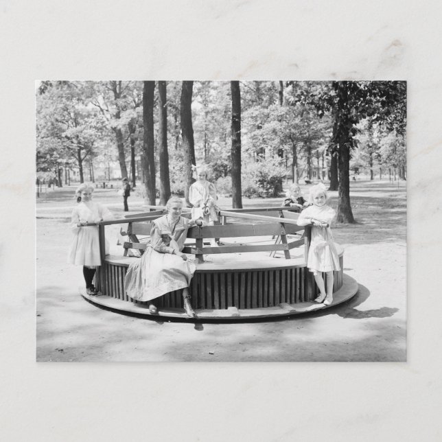 Carte Postale Filles sur Merry-Go-Round, 1910 (Devant)