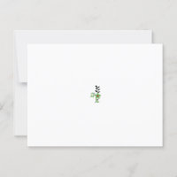 Fleur verte ornée avec centre rouge, feuilles fonc