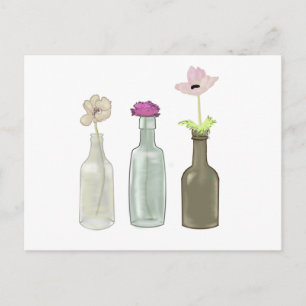 Carte Postale fleurs dans des bouteilles en verre. Couleurs past