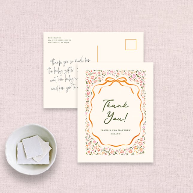 Carte Postale Fleurs délicates roses et nœud orange Merci (pretty pink wildflowers and orange bow thank you note postcard)
