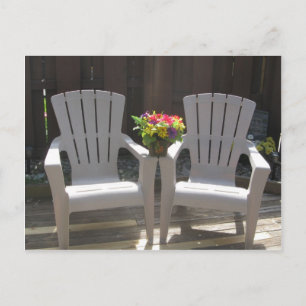 Carte Postale Fleurs et chaises Adirondack