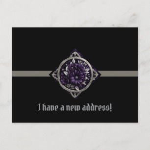 Carte Postale Fleurs violettes et argentées dans un cadre gothiq