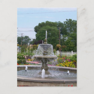Carte Postale Fontaine & Fleurs dans un beau jardin de Railfan