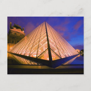 Carte Postale France, Paris. Le musée du Louvre au crépuscule. 2