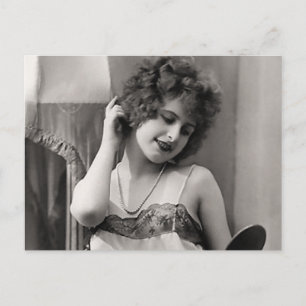 Carte Postale Frappe en lingerie