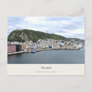 Carte Postale Front de mer d'Ålesund au pied du mont Aksla