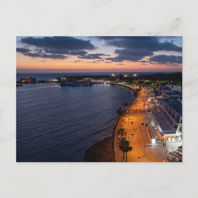 Carte Postale Front de mer et port de Paphos la nuit (Devant)