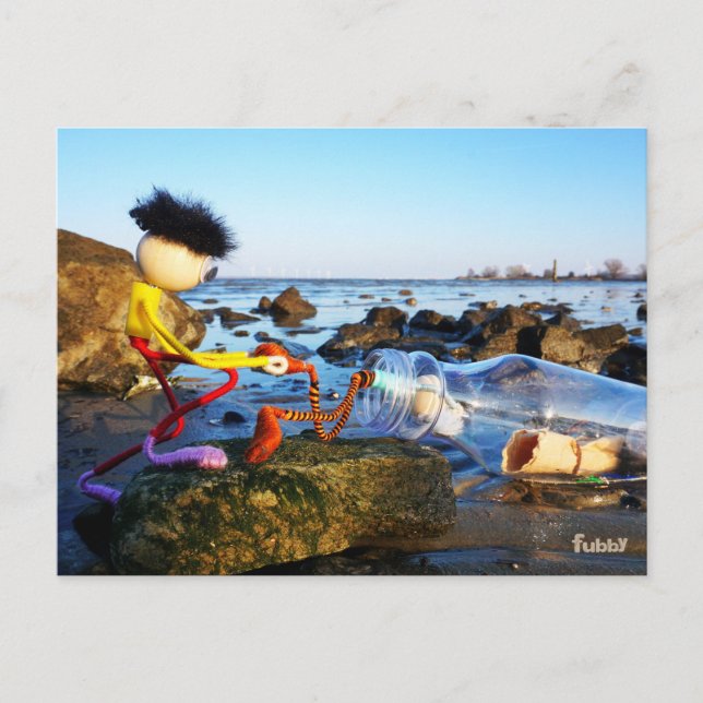 Carte Postale Fubby avec un siffleur en bord de mer. (Devant)