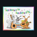 Carte Postale Funny Happy Birthday card avec des chiens jouant<br><div class="desc">Chiens amusants jouant la chanson Happy Birthday</div>
