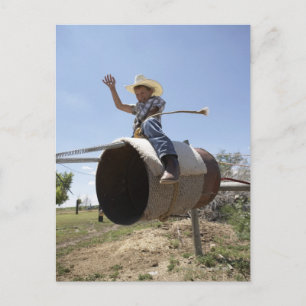 Carte Postale Garçon (8-10) équitation improvisé rodéo bull