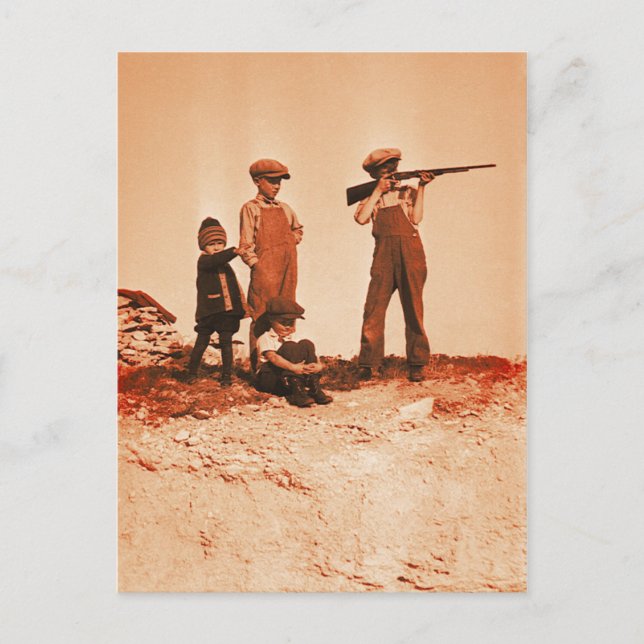 Carte Postale Garçons avec fusil Photo Vintage (Devant)