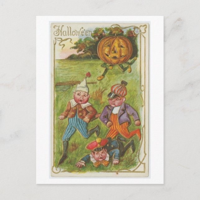 Carte Postale Garçons d'époque courant devant un citrouille de H (Devant)
