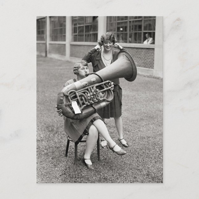 Carte Postale Girl Playing Tuba, 1928 (Devant)