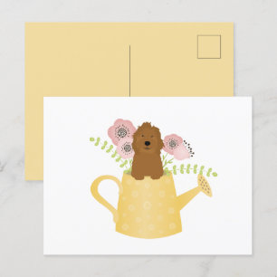 Carte Postale Goldendoodle Dans L'Arrosage Can Jaune