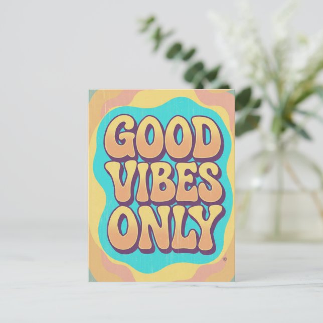 Carte Postale Good vibes only retro groovy style (Debout devant)