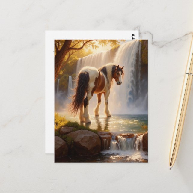 Carte Postale Gorgeous Horse at the Waterfall (Devant/Arrière en situation)