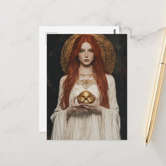 Carte Postale Gorgeous Red haired Woman With a Golden Skull (Devant/Arrière en situation)