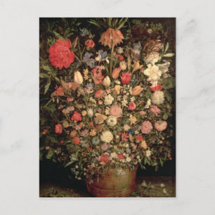 Carte Postale Grand bouquet de fleurs dans une baignoire en bois