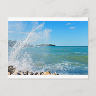 Carte Postale Grosse vague sur la mer bleue