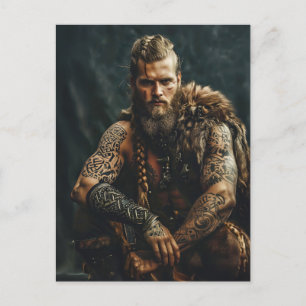 Carte Postale Guerrier Viking dans une tenue authentique