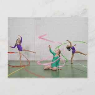 Carte Postale Gymnastique filles dansant avec des rubans