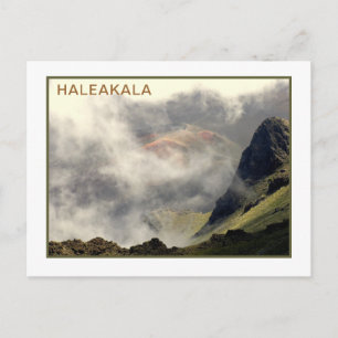 CARTE POSTALE "HALEAKALA S'ÉLEVANT À TRAVERS LES NUAGES"