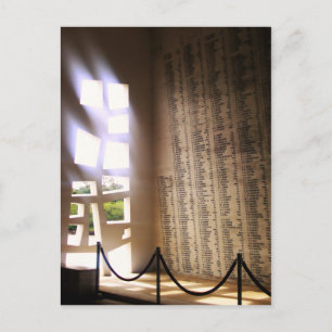 Carte postale "Hallow Walls"