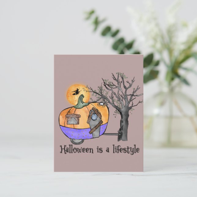 Carte Postale Halloween est un mode de vie | Camper | Remorque (Debout devant)