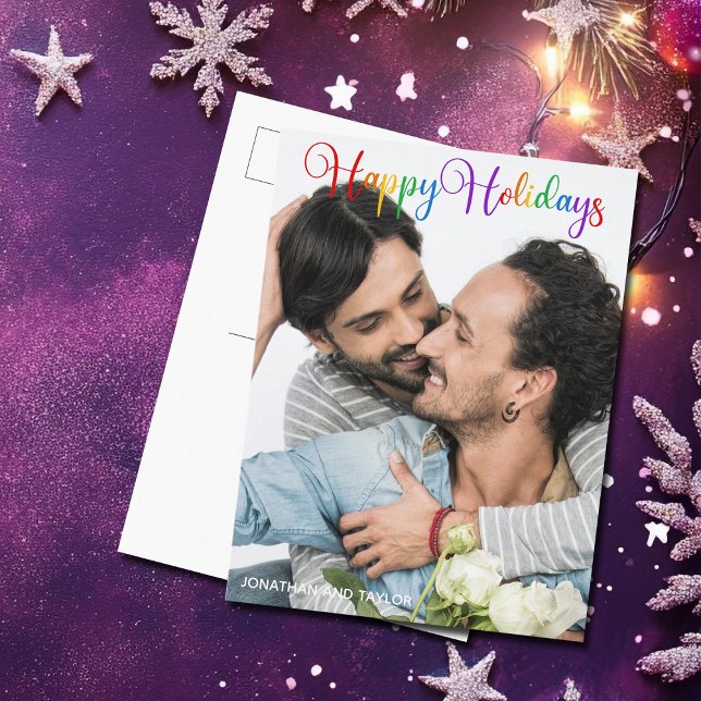 Carte Postale Happy Holidays Rainbow Script LGBTQ Couple Photo (Créateur téléchargé)
