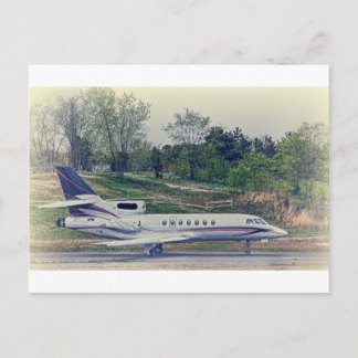 Carte Postale HDRBlackTailPlaneRedStripesOnRunway-.jpg