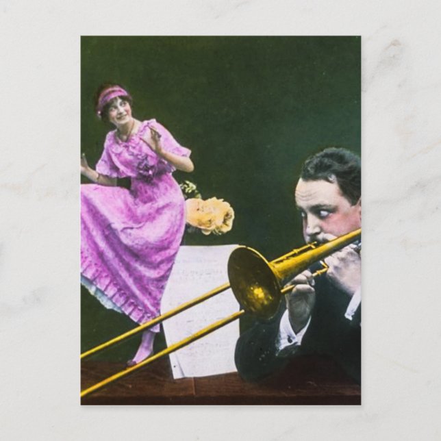 Carte Postale Homme joue trombone Flapper danse sur table (Devant)