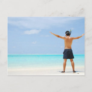 Carte Postale homme prêt à faire du snorkeling dans un tropical