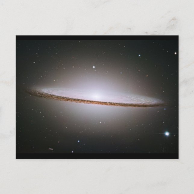 Carte Postale Hubble mosaic of the majestic Sombrero Galaxy (Devant)
