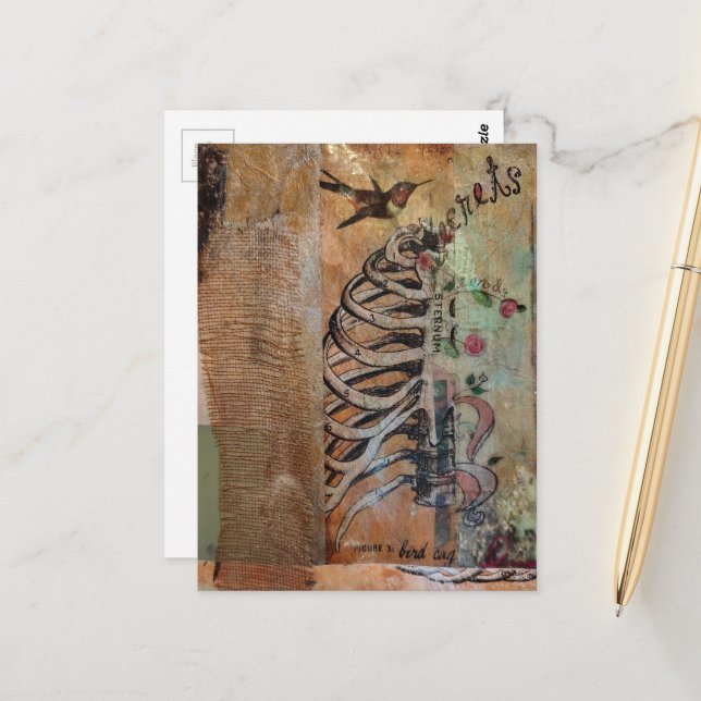 Carte Postale Hummingbird and ribcage secret mixed media collage (Devant/Arrière en situation)