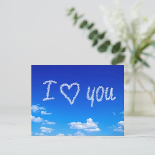 Carte Postale "I Love You" écrit le ciel, (Debout devant)