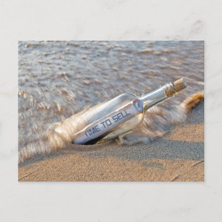 Carte Postale Il est temps de vendre un message sur la plage