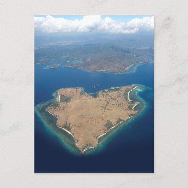 Carte Postale Île paradisiaque en forme de coeur (Devant)