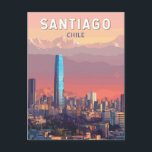 Carte Postale Illustration de voyage d'art vintage de Santiago C<br><div class="desc">Conception de voyage rétro de Santiago. Santiago,  la capitale vibrante du Chili,  est située entre la chaîne des Andes et la côte pacifique,  offrant un mélange unique d'énergie cosmopolite et de beauté naturelle.</div>