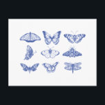 Carte Postale Illustrations de papillon vintage en bleu<br><div class="desc">Carte postale simple avec une illustration vintage de beaux papillons en bleu.</div>