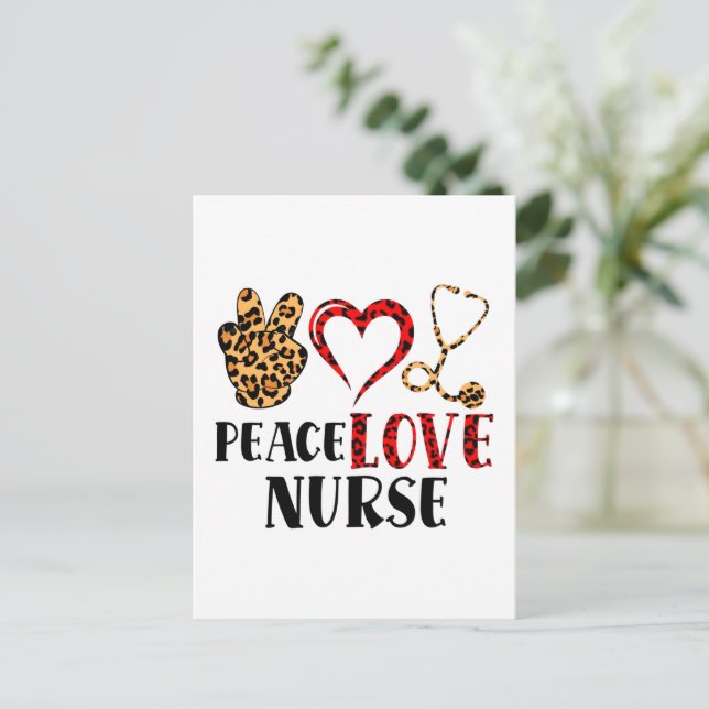Carte Postale Infirmière Paix Amour – Création Infirmière Mignon (Debout devant)