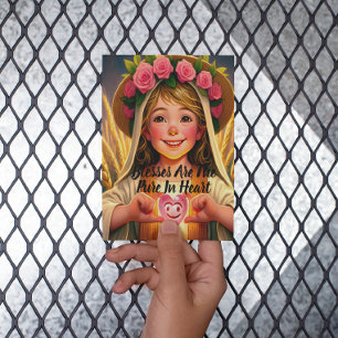 Carte Postale Innocence Capturée : Petite Fille Tenue En Tendanc