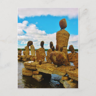 Carte Postale Inukshuk stone river sculptures