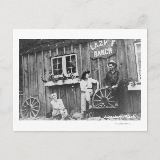 Carte Postale Invités devant un Lazy F Ranch Bldg (Devant)